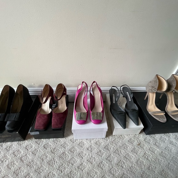 YSL, DIOR, CHANEL, MANOLO BLAHNIK & MORE. VINTAGE DESIGNER SHOE BUNDLE. - Picture 3 of 9